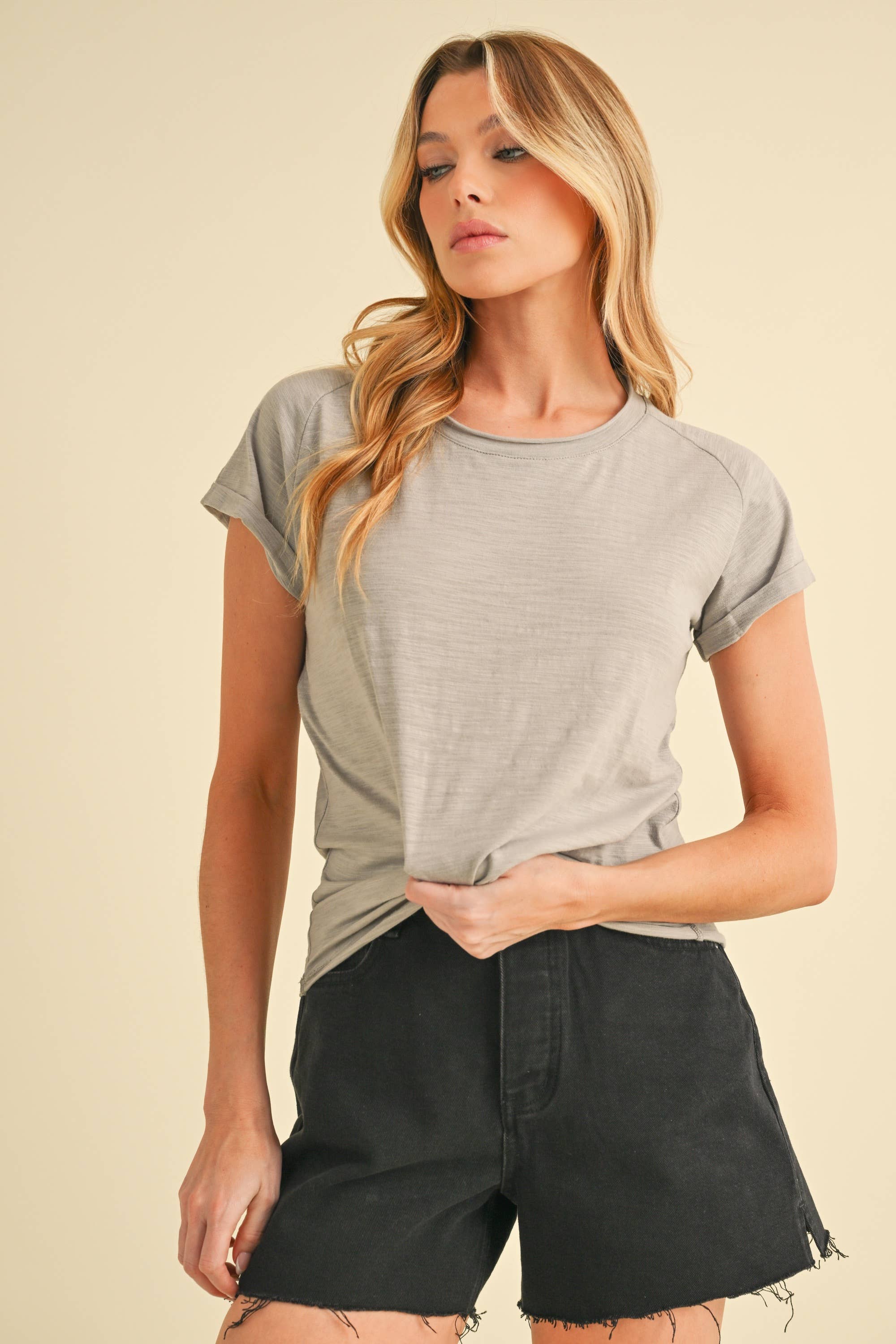 AEMI + CO - Wholesale T-Shirt - Women's - 8219BK Gwen Tee10