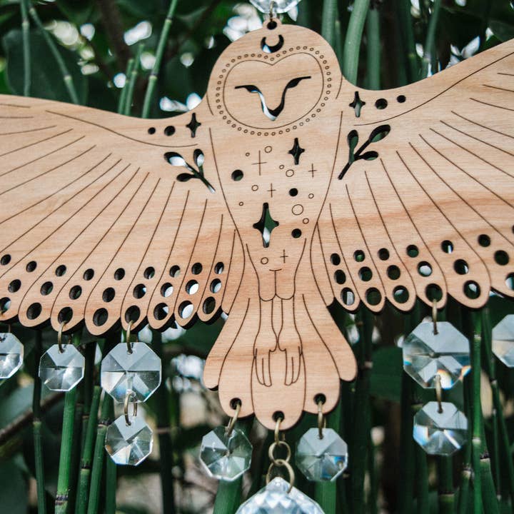 HEX Botanical - Wholesale Suncatcher - Owl Wooden Wall Hanging Bird Suncatcher w/ Crystal Prisms 7