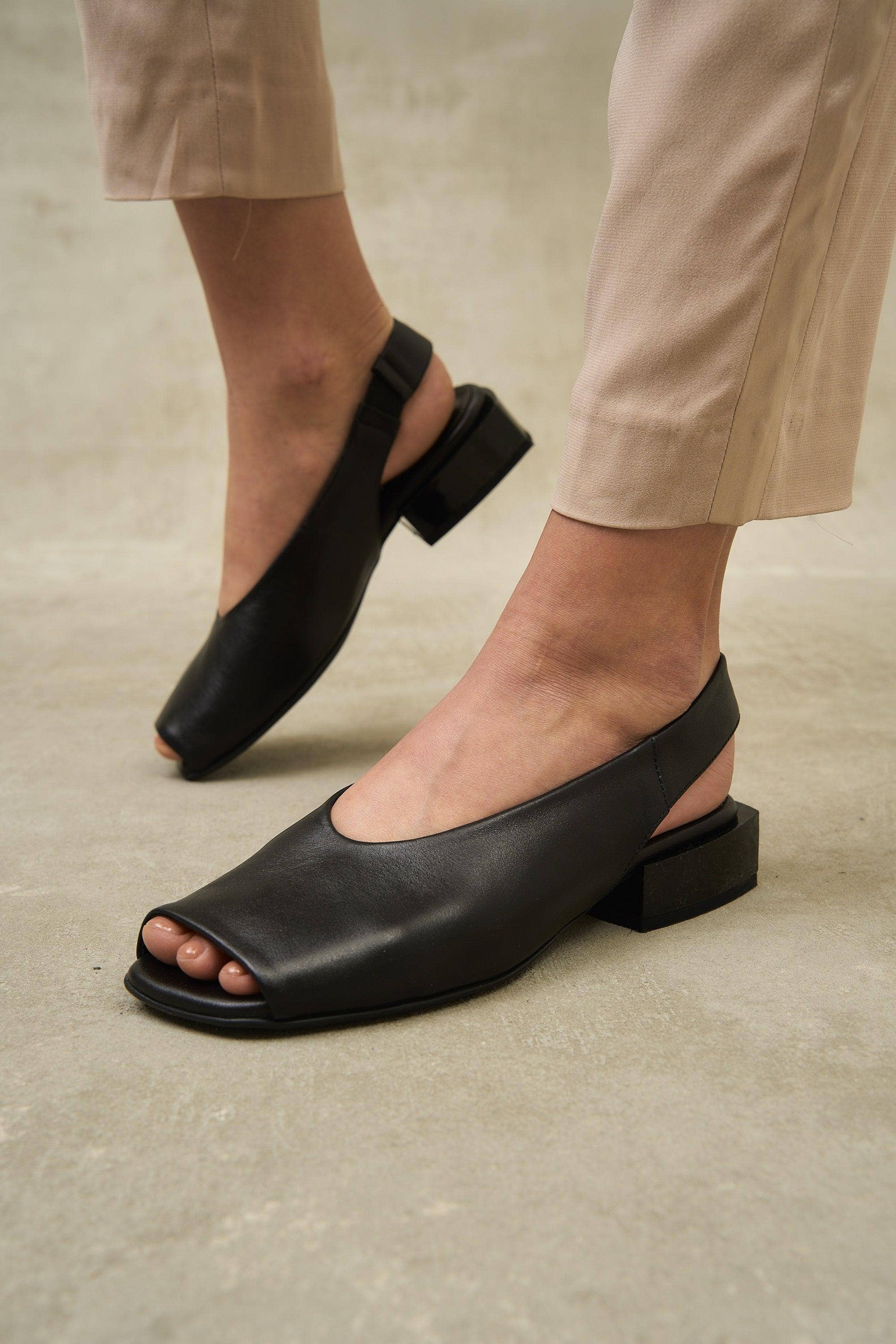 Black Gloss Block for wholesale on Faire2