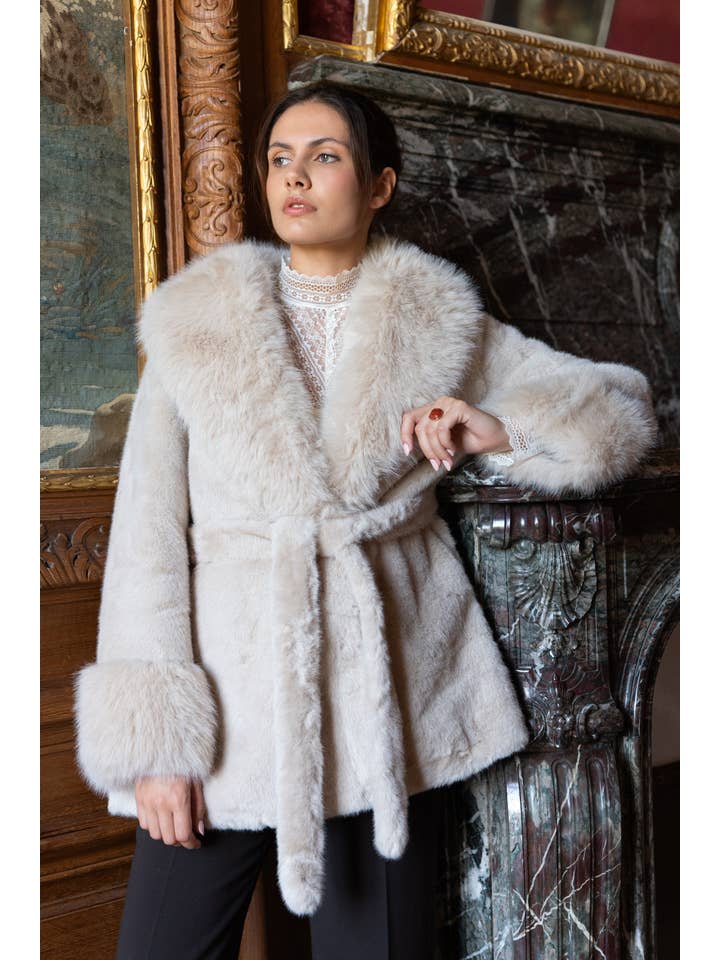 CHOKLATE PARIS – Engroshandel Pels-/kunstpelsfrakke - Dame – Faux fur coat with large collar - Y17113