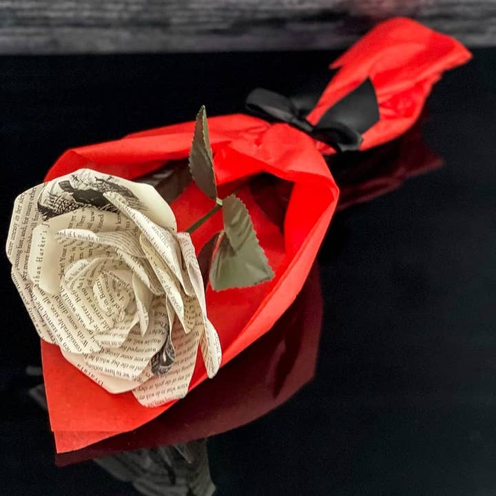 Literary Blooms – wholesale Artificial flowers – Handmade Dracula Paper Flowers–Roses made from Upcycled Book6