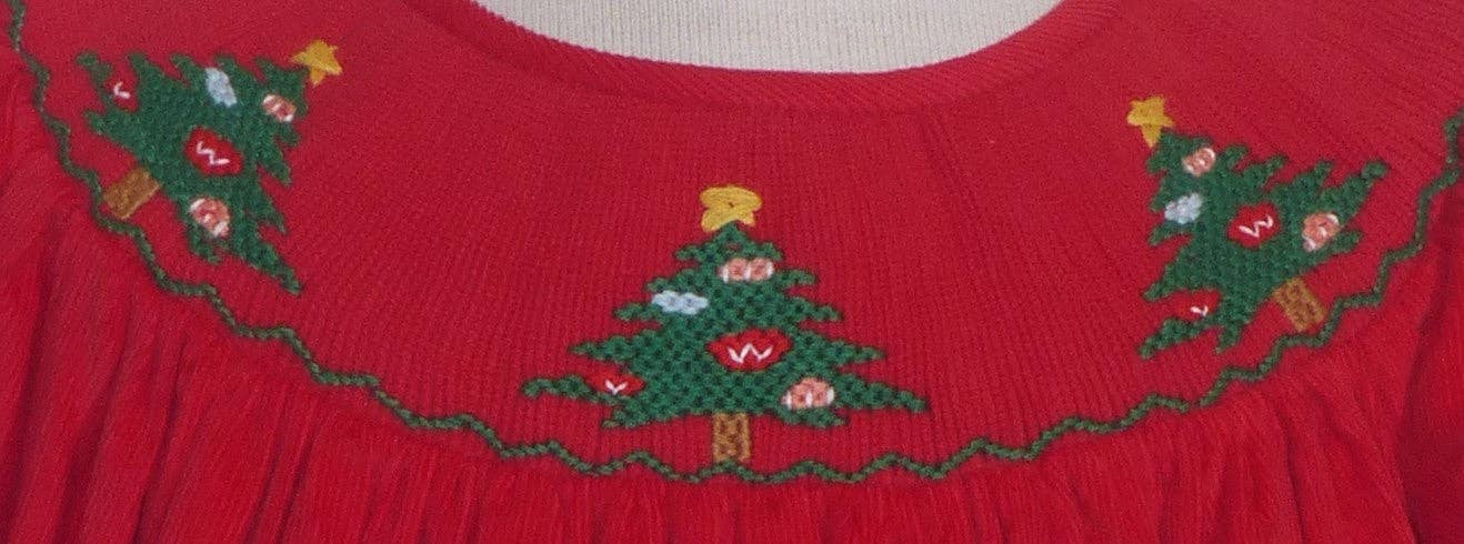 Hello Bebes! - Vente Robe – enfant - Robe évêque à manches courtes en velours côtelé rouge avec smocks et motif de sapin de Noël3