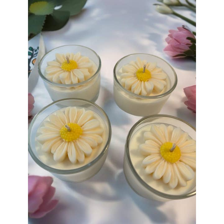 Bougies Fleur de Marguerite - Décoration de Bougie de Mariage, Cire de Soja pour la vente par Karly’s Candles
