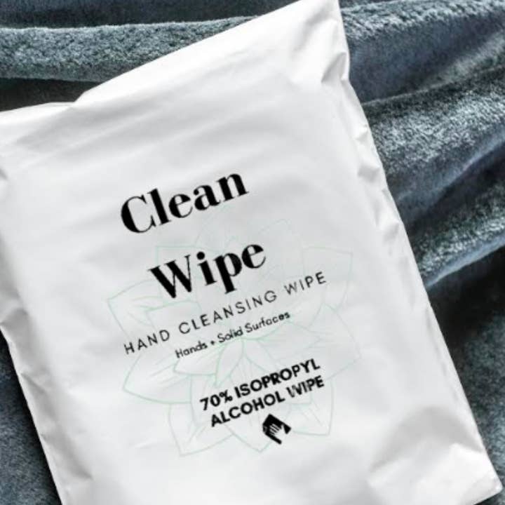 Lingettes nettoyantes pour les mains et les ongles pour la vente par Lauren B. Beauty