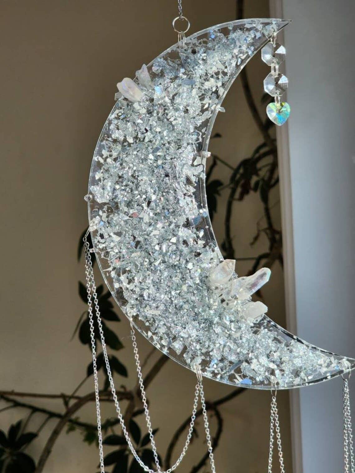 Grey Stone boutique – Engroshandel Solfanger – Moon suncatcher med krystal til væg, regnbueskaber3