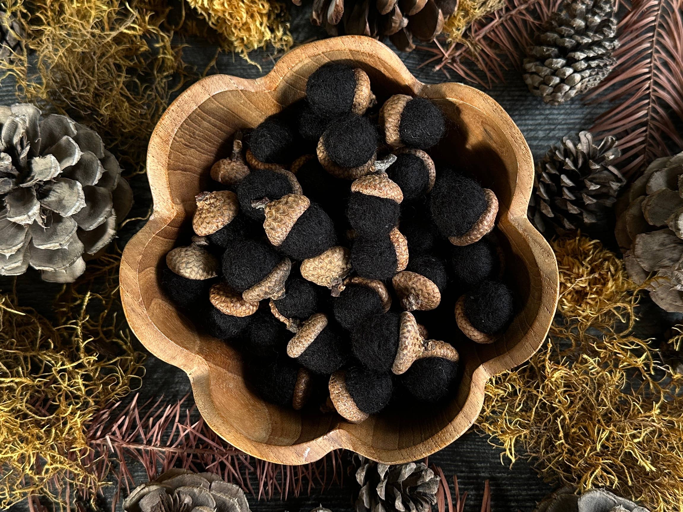 House of Moss - Venta al por mayor Artículo decorativo de mesa - Bellota de lana | Decoración mini de lana afieltrada | 11 colores9