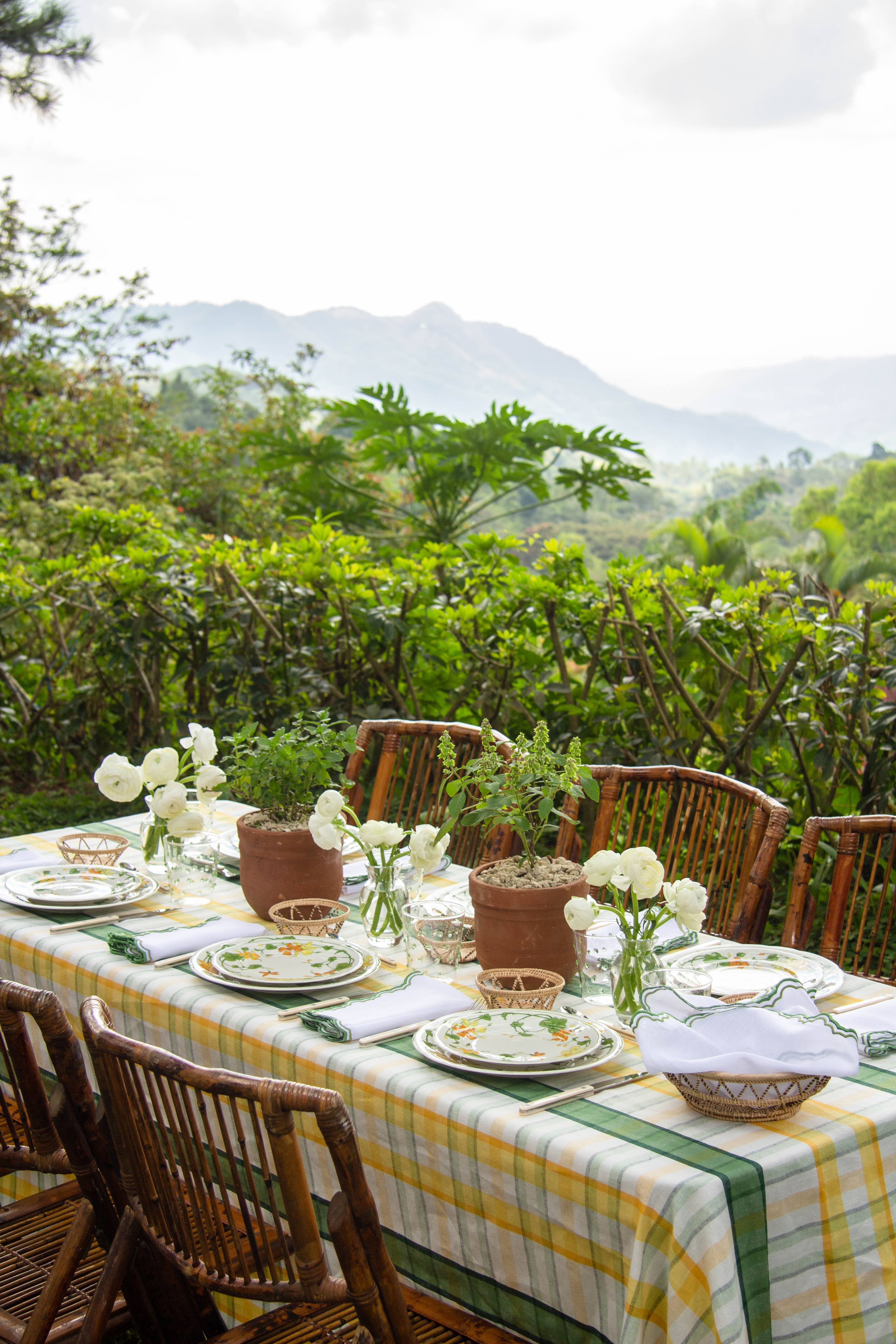 ESENCIAL HOGAR - Wholesale Tablecloth - Multicolor Plaid Rectangular Tablecloth2