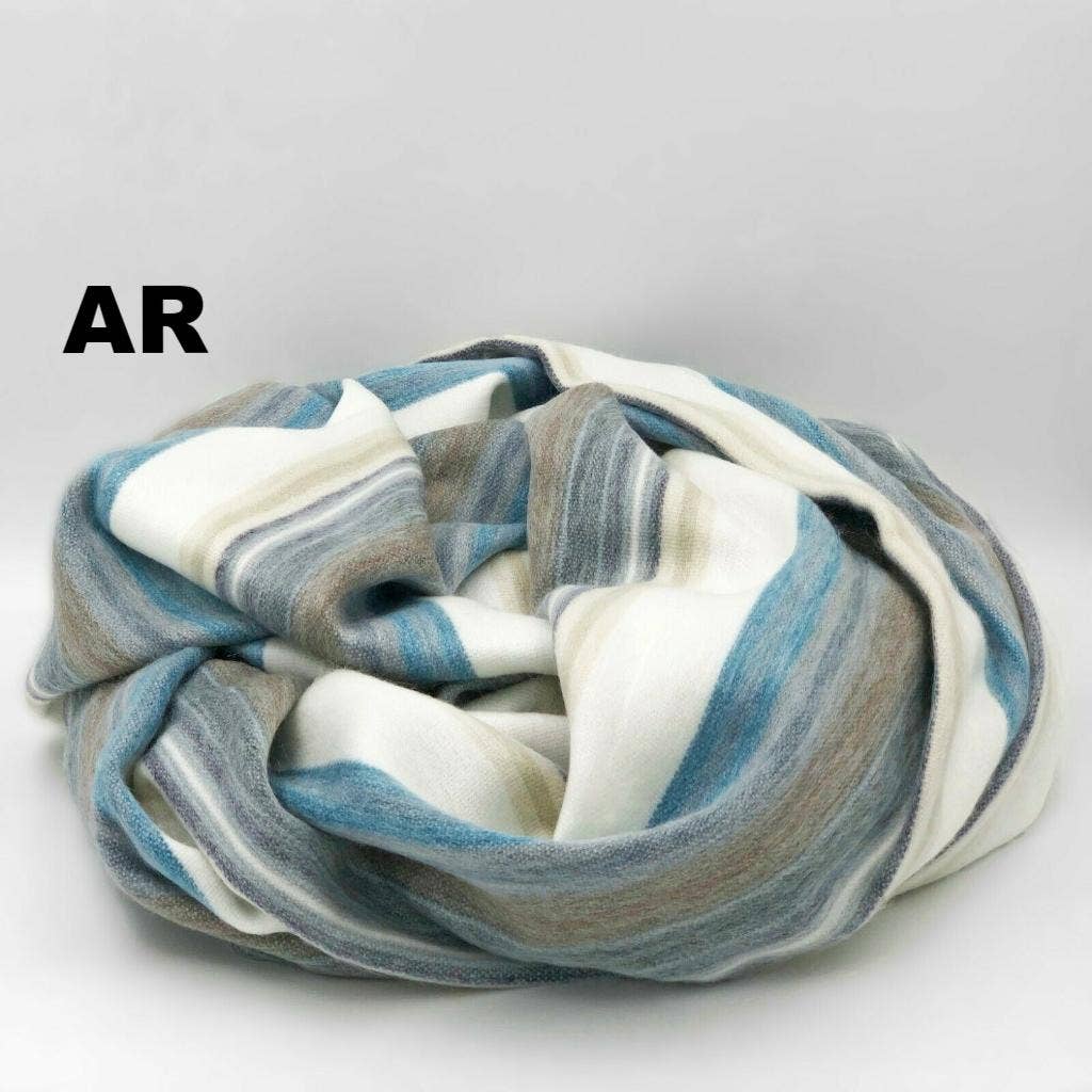 Choice Alpaca Products – wholesale Filtar – Alpacka Bed Filt - Randig68