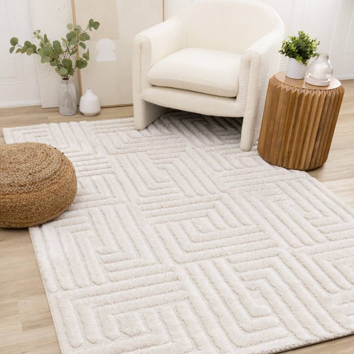 Luxe White Maze Design Rug for wholesale by Kalora