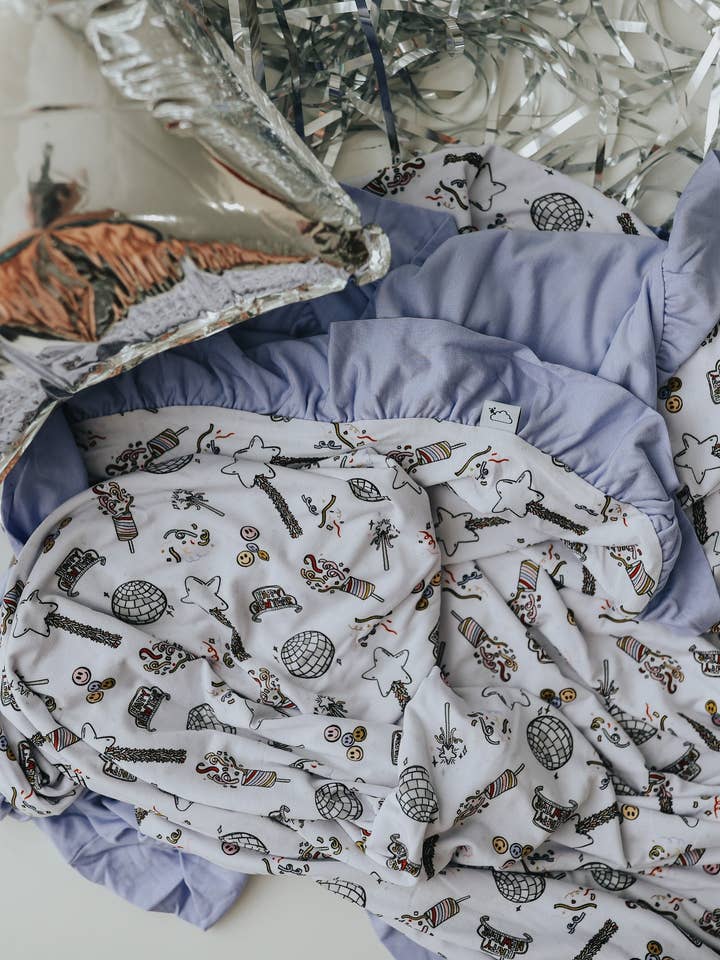 Dream Big Little Co. - Wholesale Bedding Blanket - Kids & Baby - MIDNIGHT MAGIC DREAM RUFFLE BLANKET10