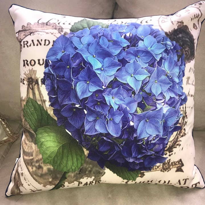 Cojín de Hortensia 18x18. Tela para Exterior. Mín. 2 para venta al por mayor de Taylor & Co.  - The Taylor Collection