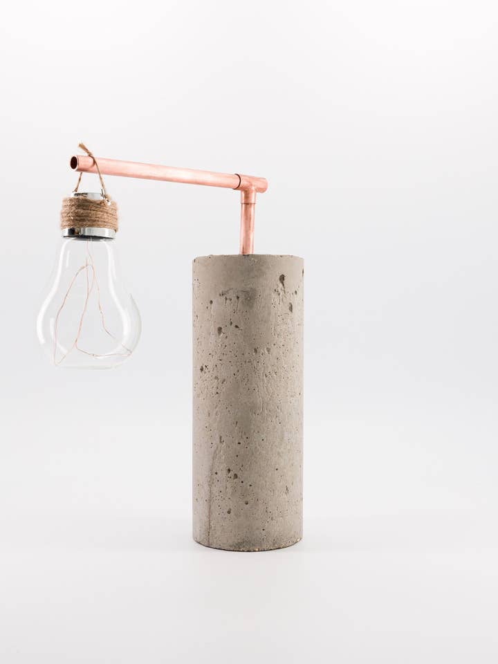 Lampe minimaliste Rébé pour la vente par Archi/Brut