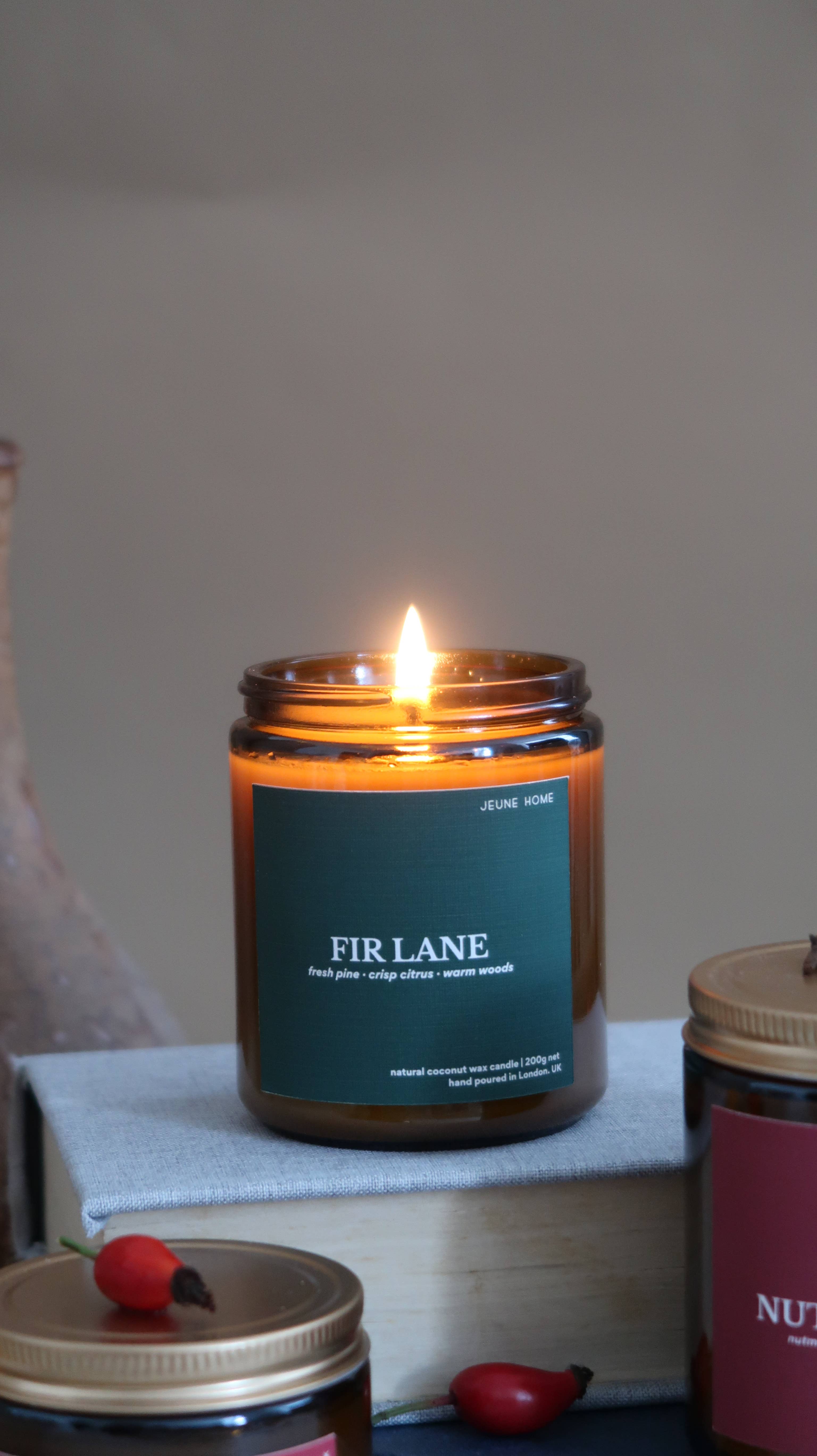Jeune Home – wholesale Jar/filled candle – Fir lane- coconut wax candle in amber jar | Christmas4