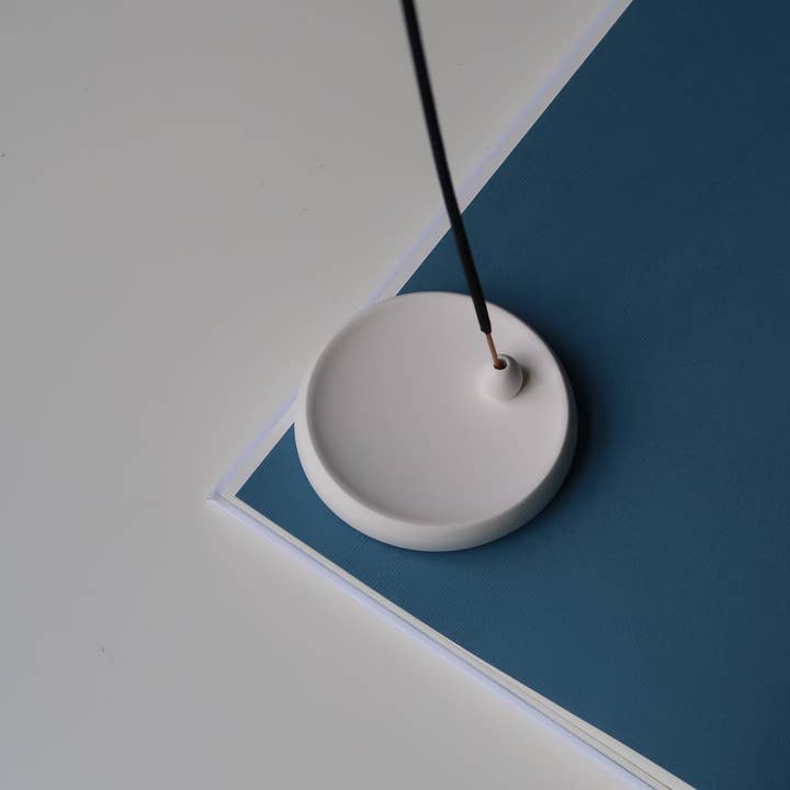 Jeune Home – wholesale Incense holder – Scandi Round Incense Holder1