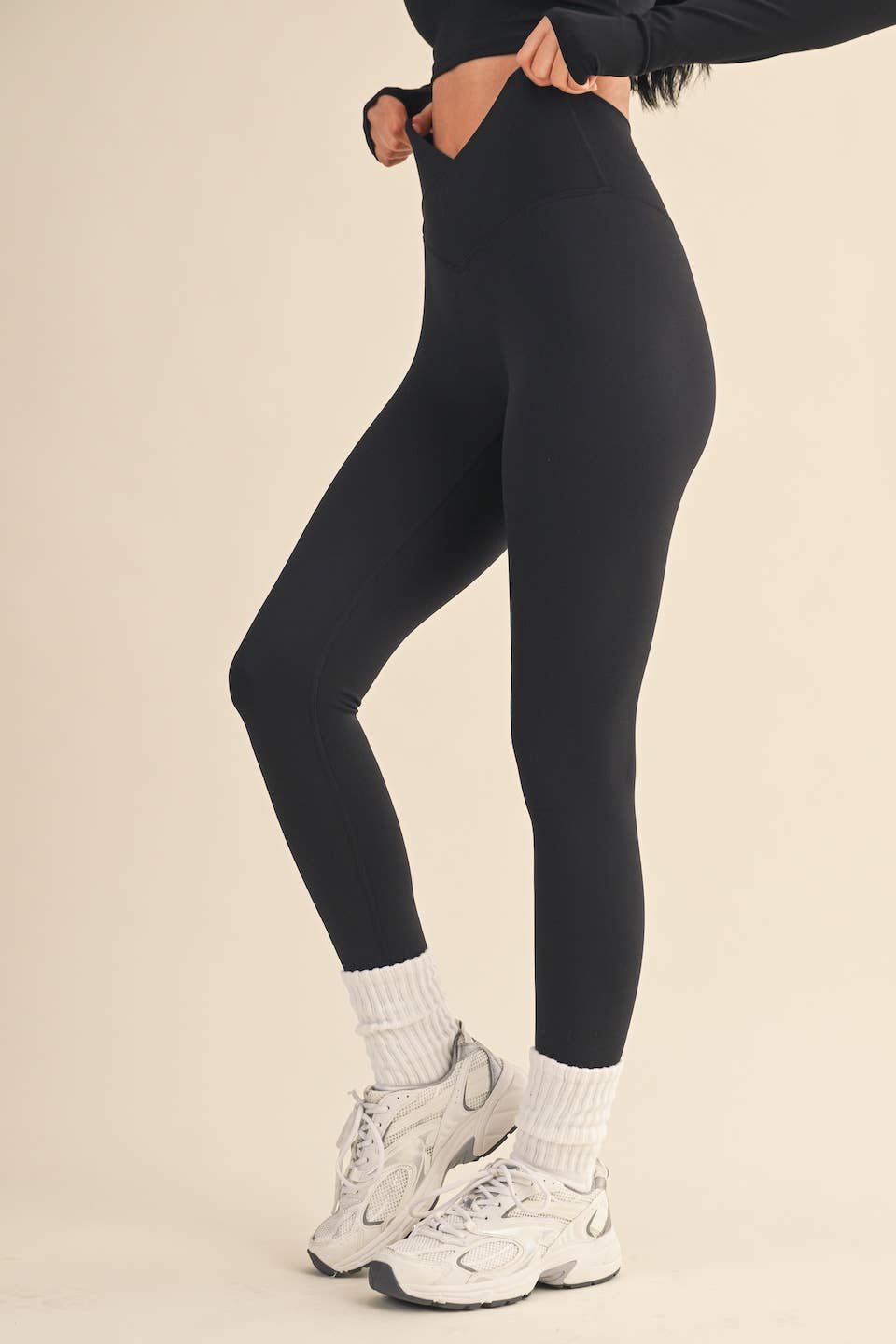 KIMBERLY C - Wholesale Athletic/Lounge Leggings - Women's - High Waist Crossover Legging1