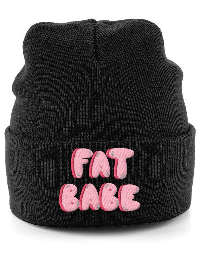 Broderad mössa i ekologisk bomull - Fat babe för wholesale av Chiaralascura