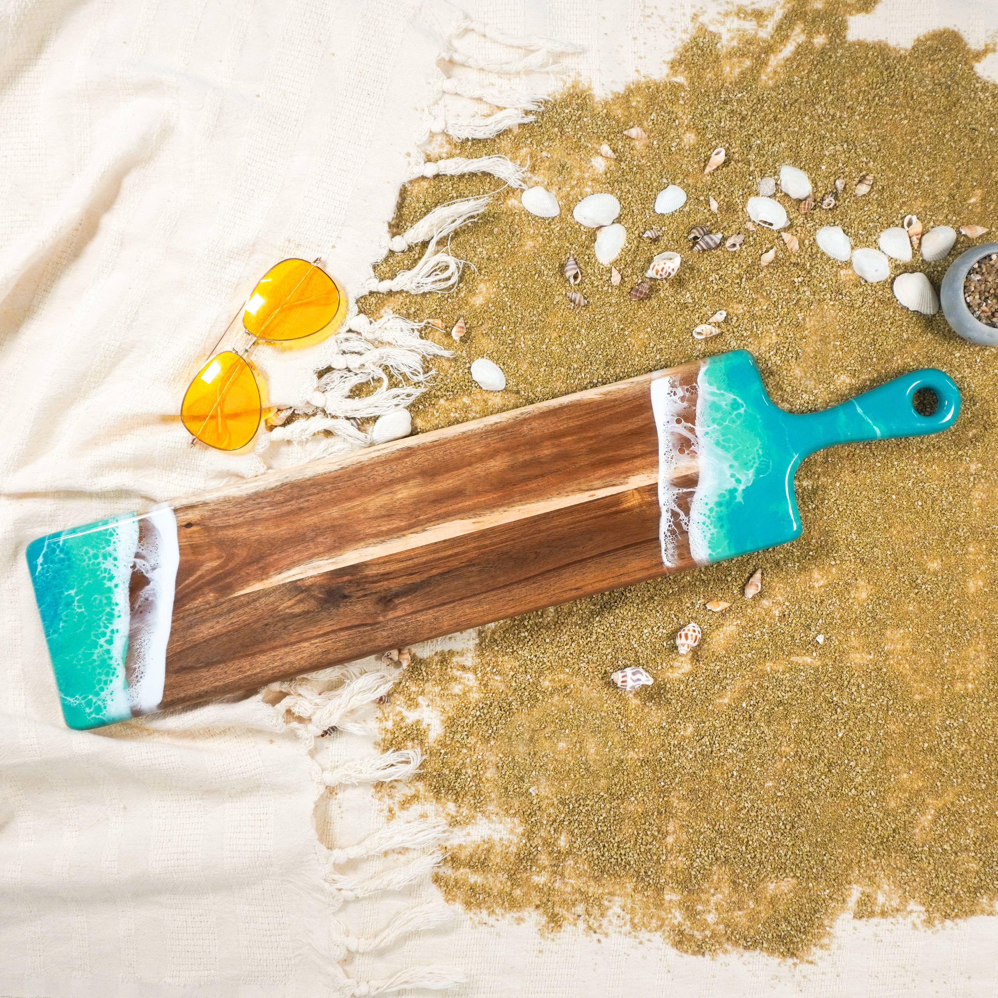 Lynn & Liana Designs EU - Wholesale Cheese Board - Handmade Resin Cheeseboard - Baguette 13x61 cm5