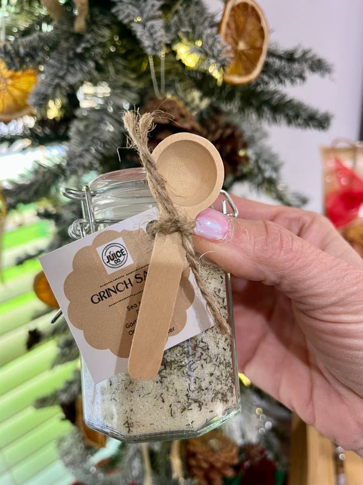 GRINCH/SEL DE CORNICHON grand pour la vente par Mississippi Juice Company