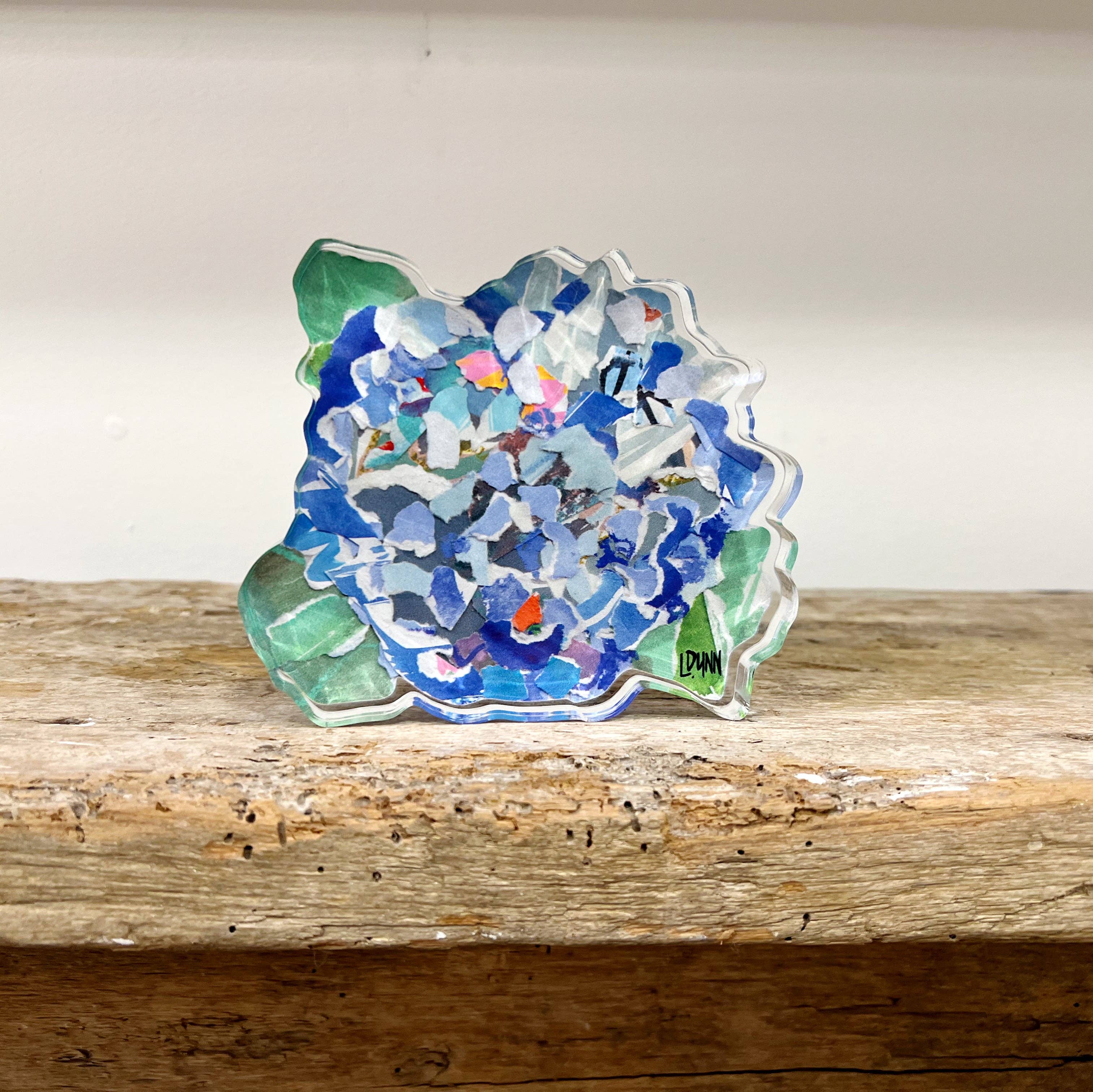 Lauren Dunn - Wholesale Decorative Tabletop Object - Full Bloom Hydrangea Bold Bloom Acrylic1