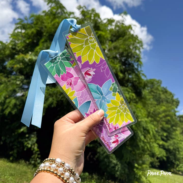 "Lesezeichen mit Band 'Sukkulentengarten'" für den Großhandel von Paige Poppe Art