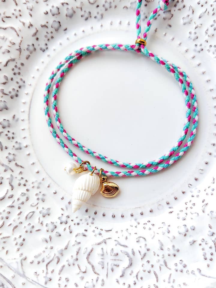 Beachy armbånd for engroshandel hos What Goes Around