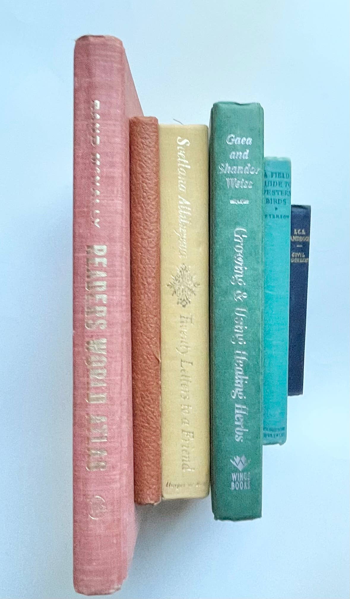 Catered Paper - Wholesale Crafts, Hobbies & DIY - Vintage Books for Display, Decor, Library, Props, & Office
1