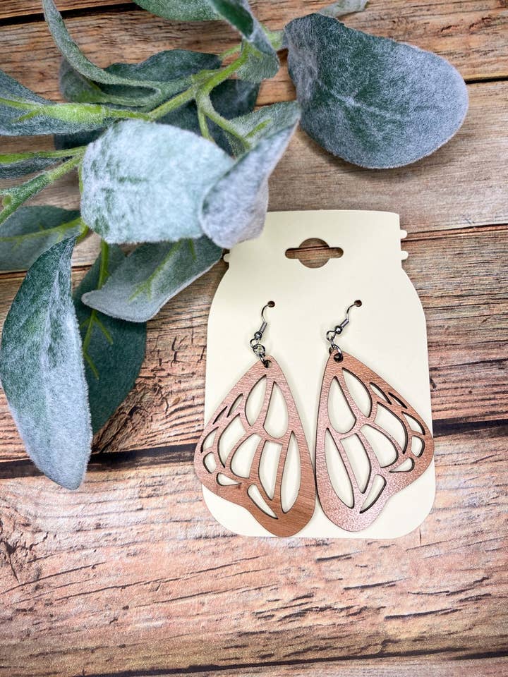 Maggie trä fjäril vinge dingla örhängen för wholesale av Rise N' Sign