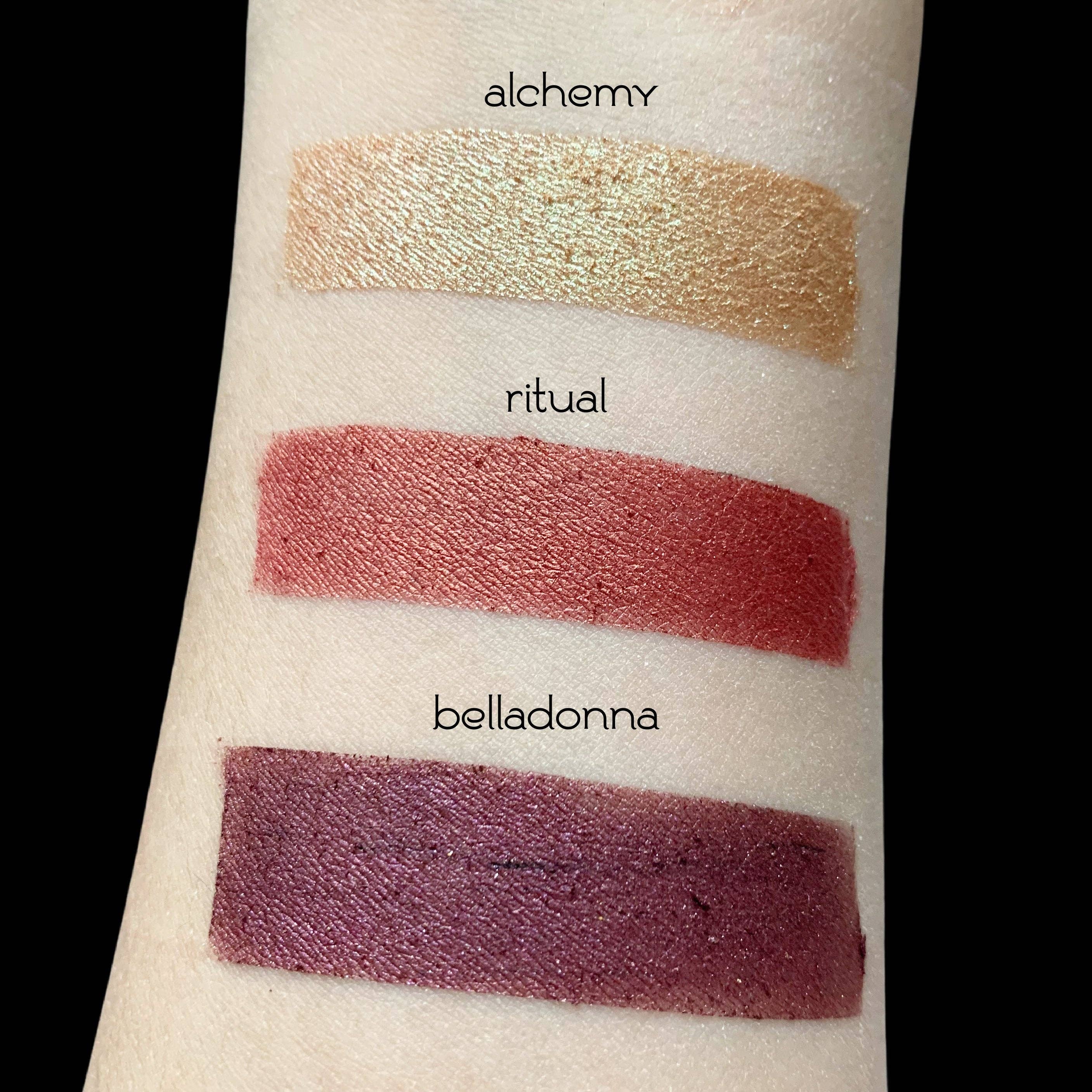 ollie + max - Wholesale Eyeshadow - Alchemy Vegan Mineral Eyeshadow1