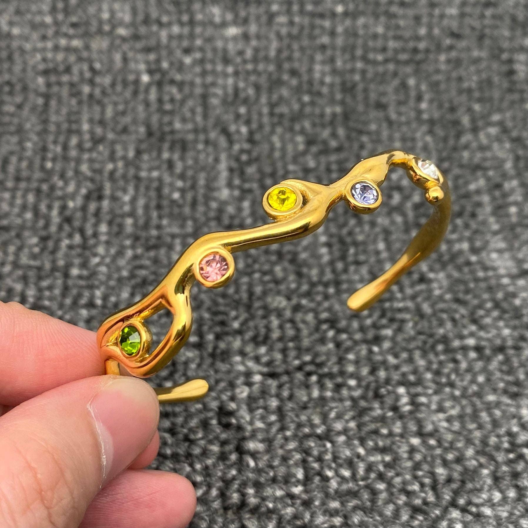 Mio Queena - Wholesale Cuff Bracelet - Inlaid Zircon Branch Shape 18K Gold Plated S.Steel Cuff - FGS0