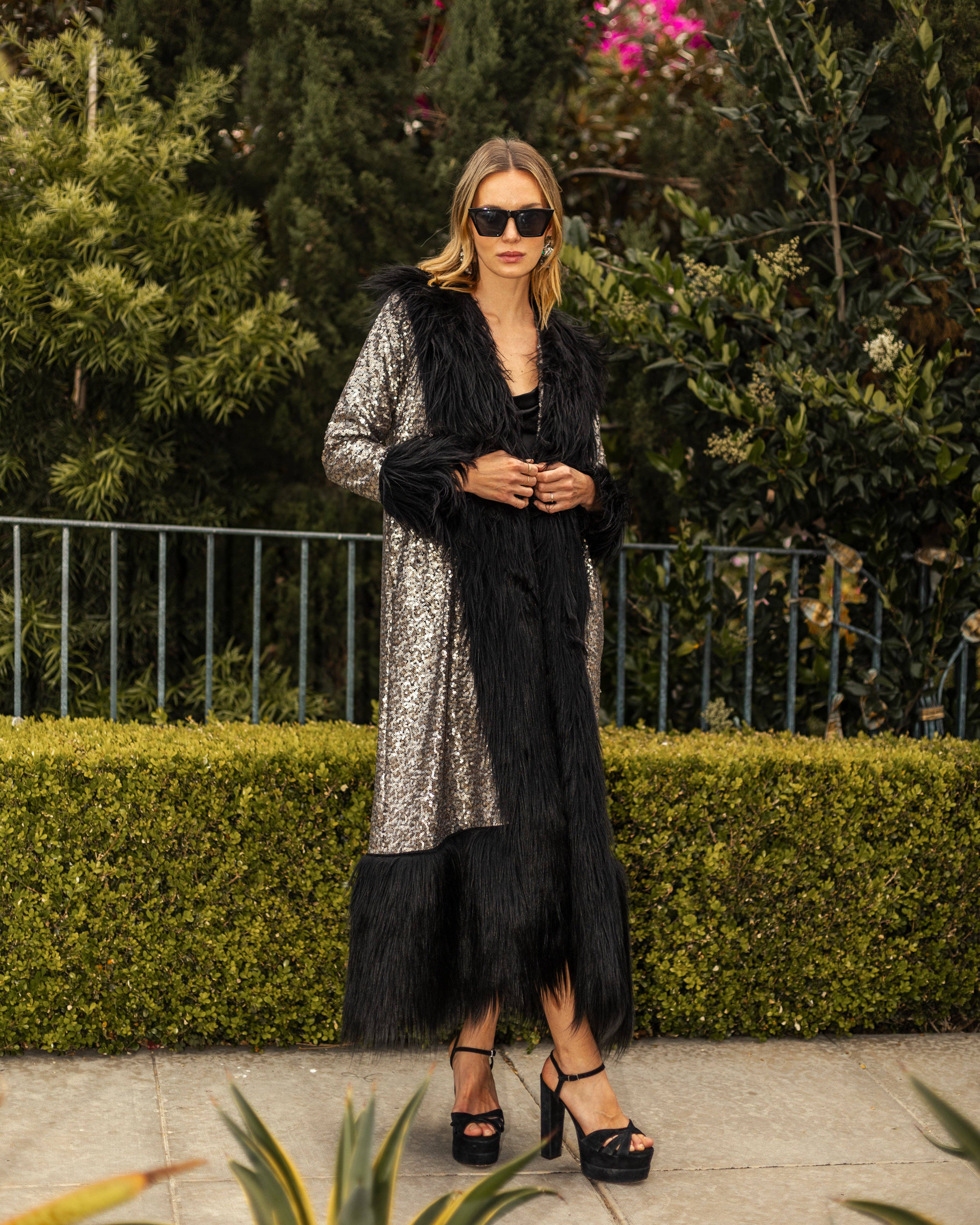 Jennafer Grace – wholesale Jacket – Women's – Penny Deluxe Gunmetal Faux Fur Jacket