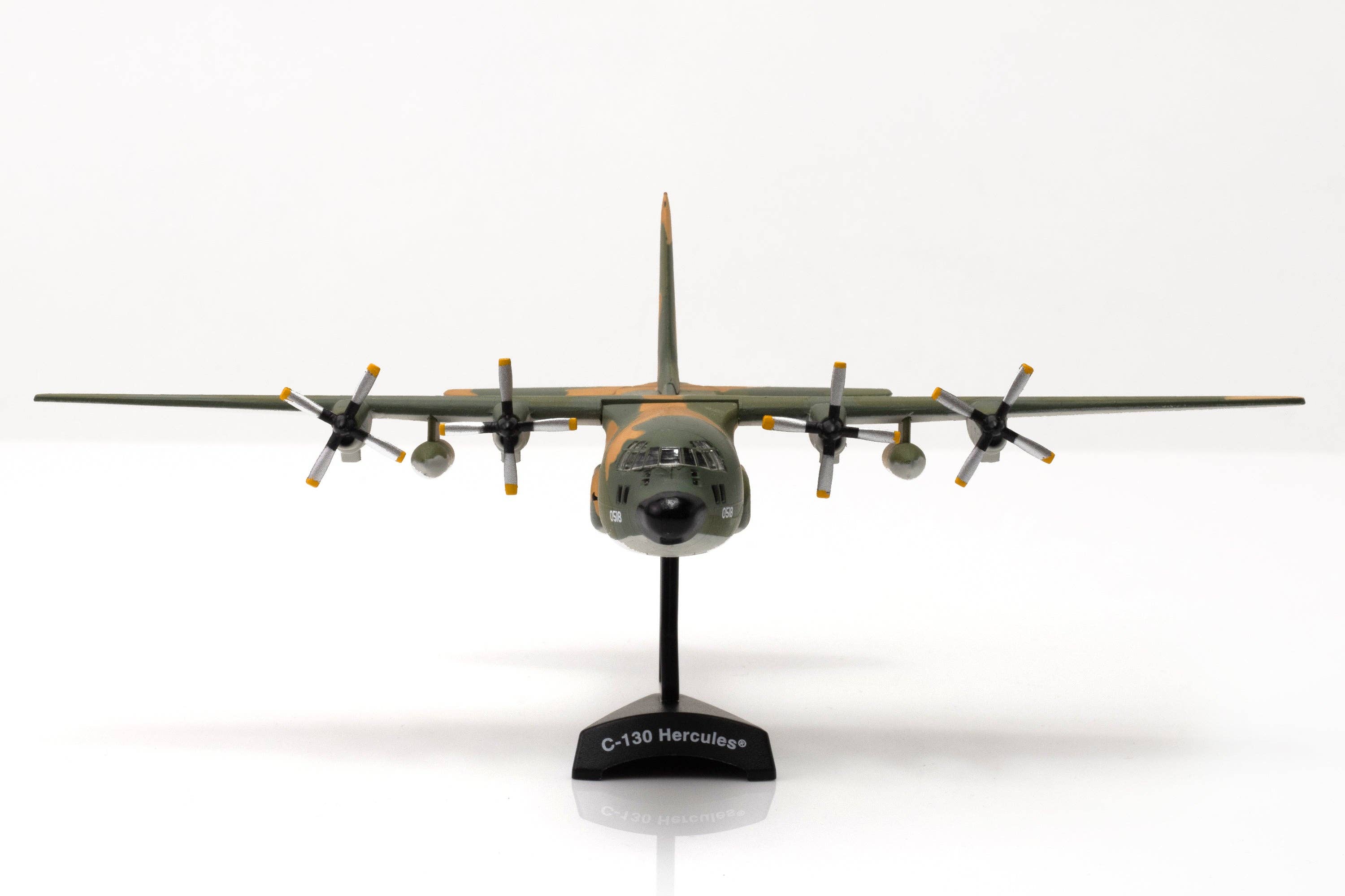 Daron Worldwide Trading – wholesale Decorative tabletop object – POSTAGE STAMP C-130 1/200 SEA CAMO LITTLE ROCK AFB7