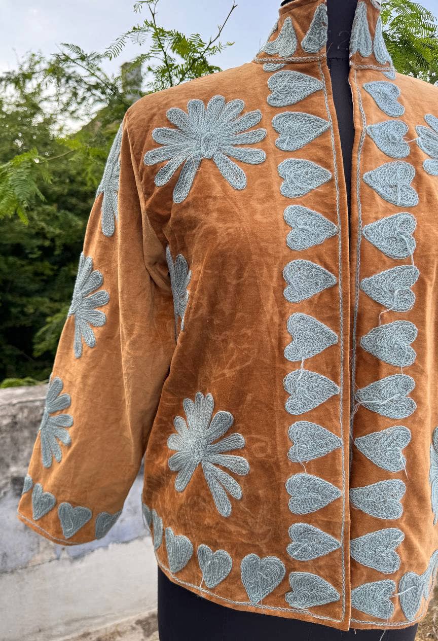 GYPSY STUDIO - Vente Veste – femme - Veste en coton brodée Suzani Manteau en coton Suzani4