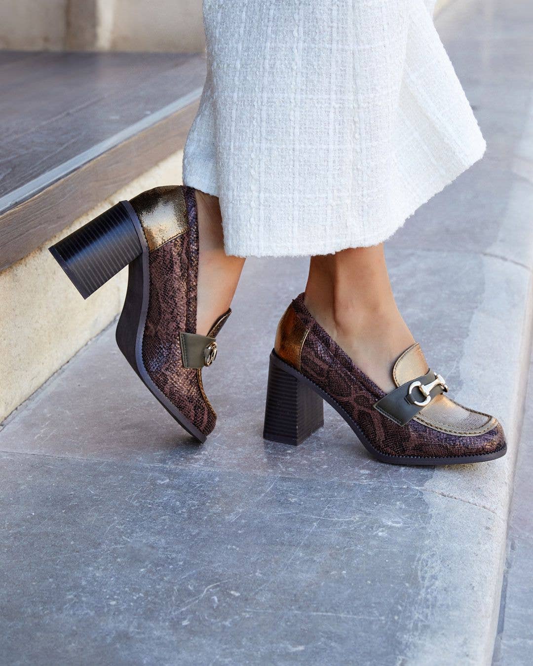 SWEET MAGIC MODA Y COMPLEMENTOS - Wholesale Platform Heels - Women's - SQUARE IMITATION LEATHER HIGH HEEL SHOE 6