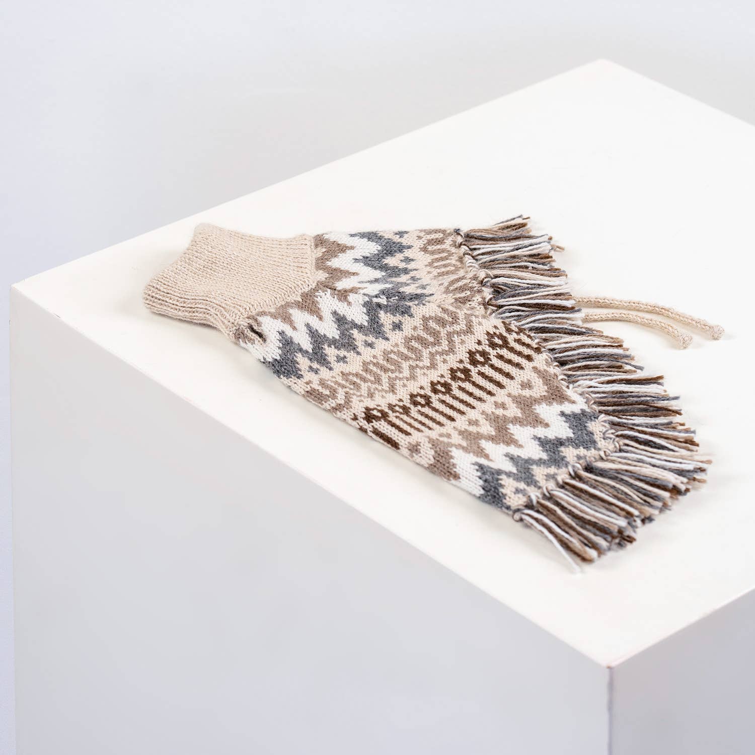 Alqo Wasi - Wholesale Pet Sweater - Dog - Woolly Winter Alpaca Dog Poncho5