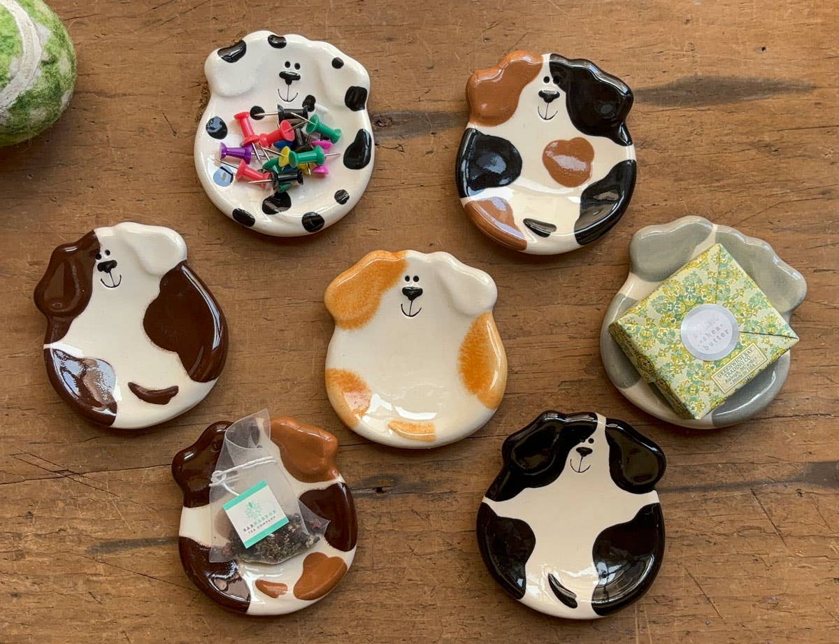 August Ceramics - Wholesale Decorative Plate/Dish/Bowl - 3" Ceramic Dog Dish: White, Tan & Black Spots1