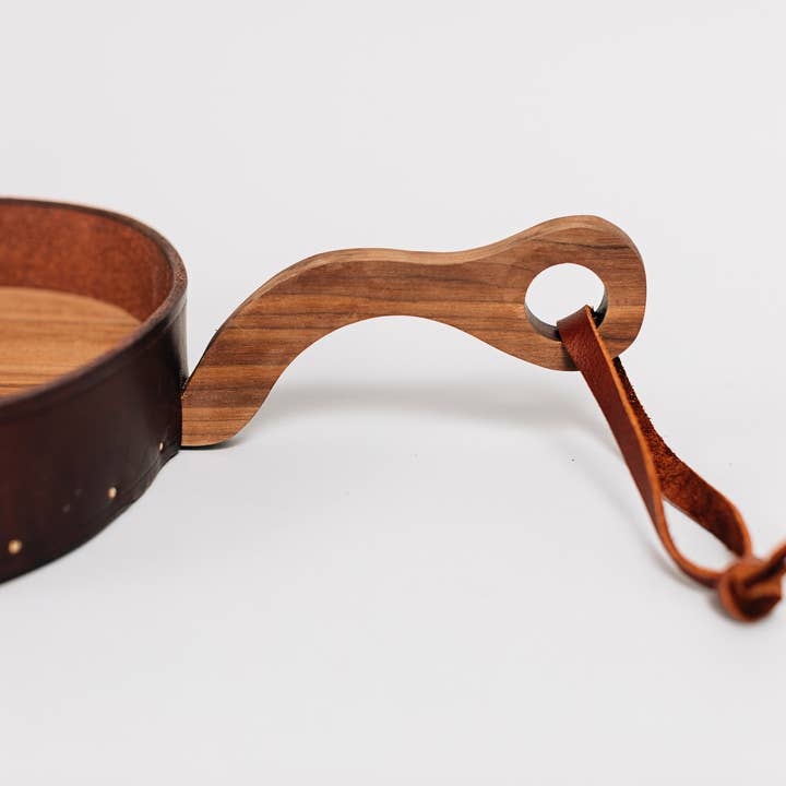 Millstream Home - Wholesale Dusting Brush & Duster - The Wood and Leather Dustpan4