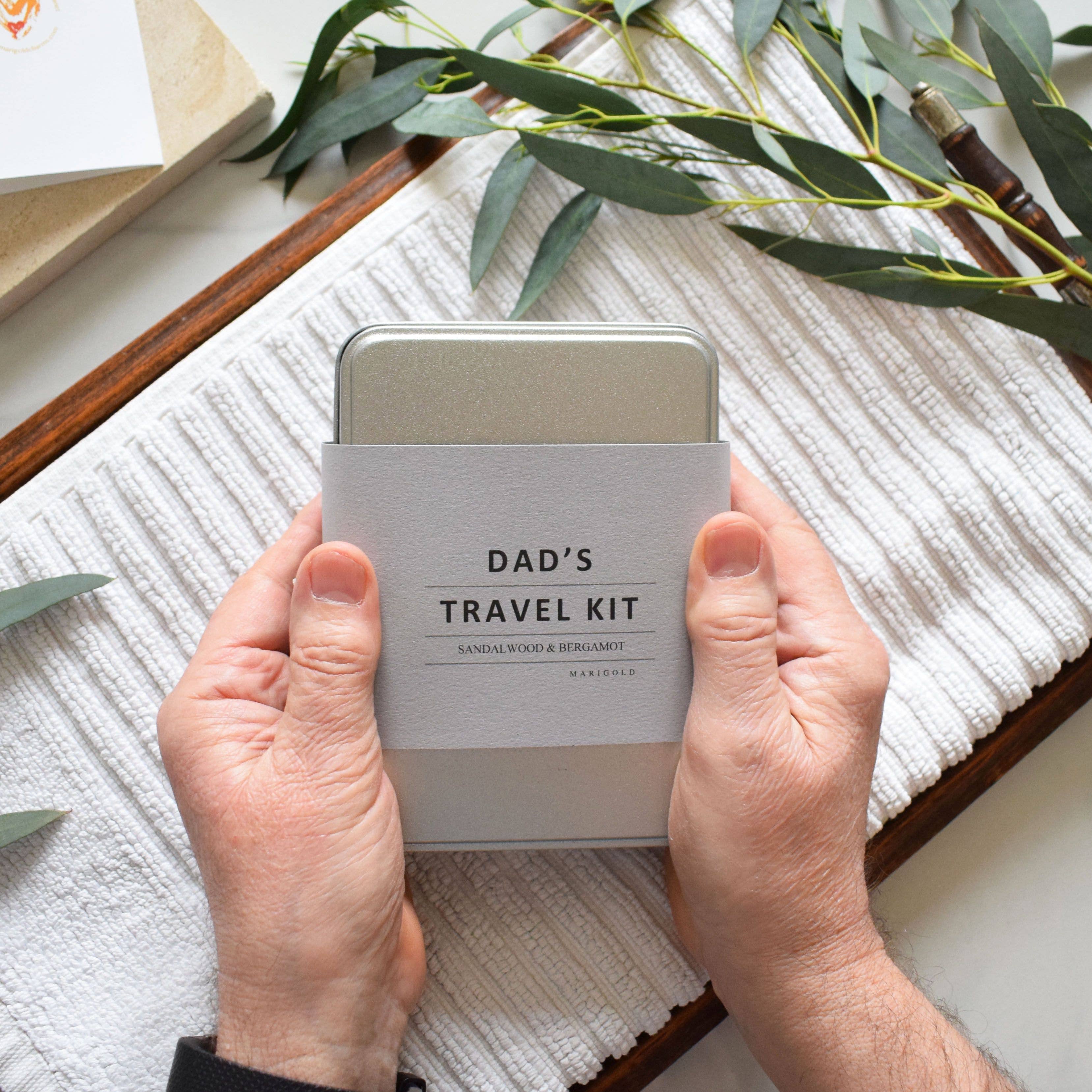 Marigold Charms – Großhandel Bade- & Körperpflege-Set – Herren – Umweltfreundliches Luxus-Reisegeschenkset2