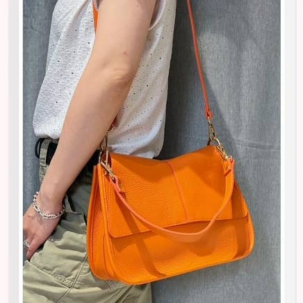 Z et Z - Wholesale Shoulder Bag - Women's - Grained leather shoulder bag C03773