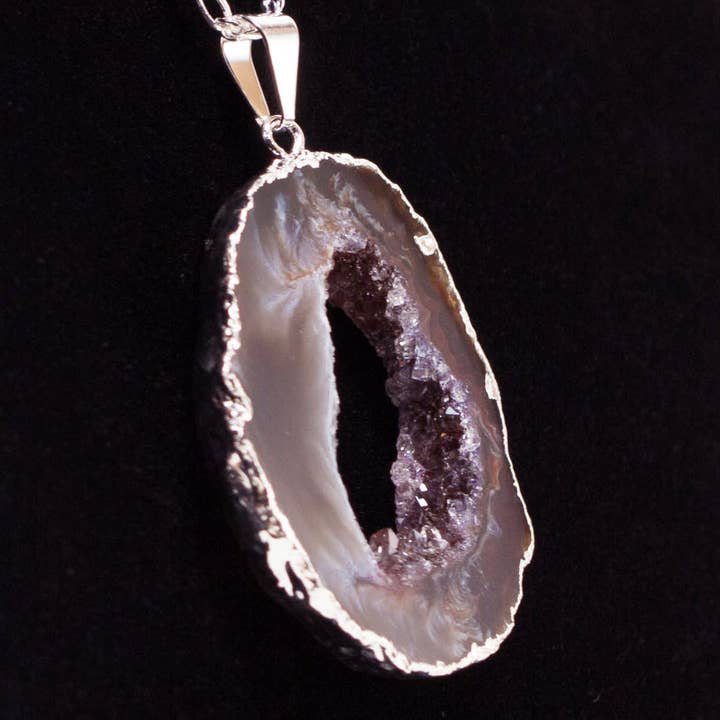 Olympus Minerals Co - Wholesale Pendant/charm necklace - Agate Geode Slice Silver Pendant