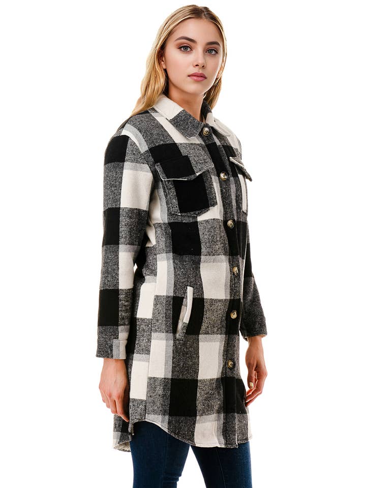 Color 5 – Großhandel Hemdjacke/Shacket – Damen – Lang geschnittene Flanelljacke mit Fellfutter, großes Karomuster7