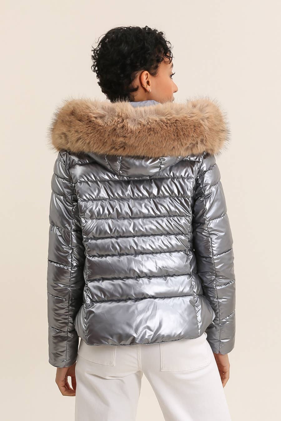Attrait Paris - Wholesale Jacket - Women's - Metallic short puffer jacket with faux fur hood39