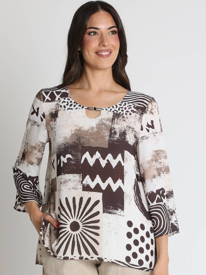 383340N BLUSA DE CHIFFON ESTAMPADA COM ABERTURA NO DECOTE por atacado de LOURDES CASTILLO