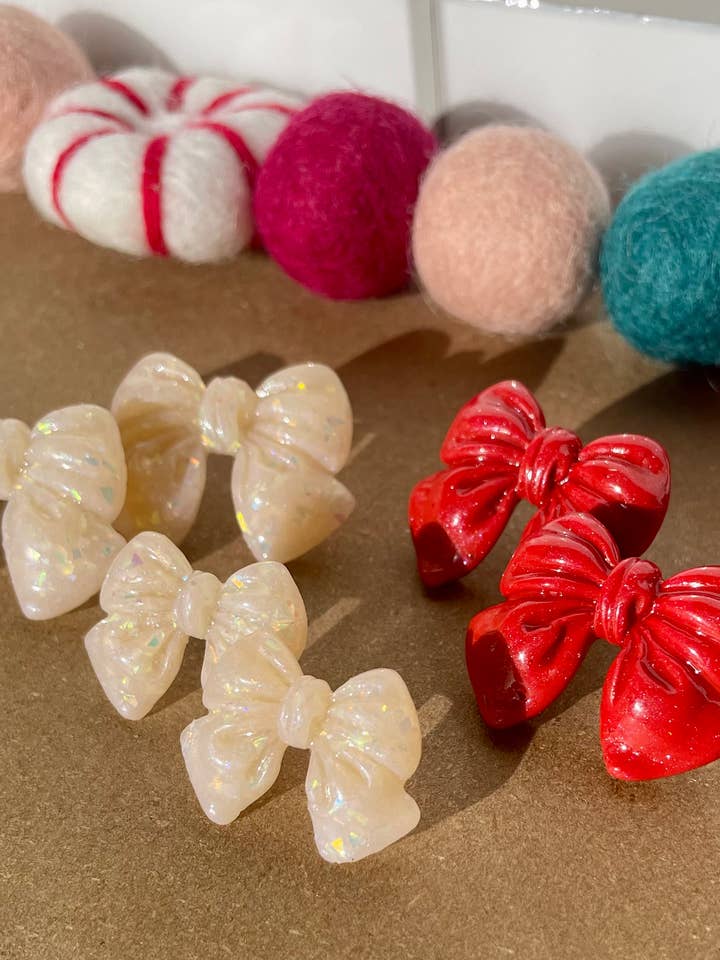 Christmas bow stud earrings for wholesale by She makes clay