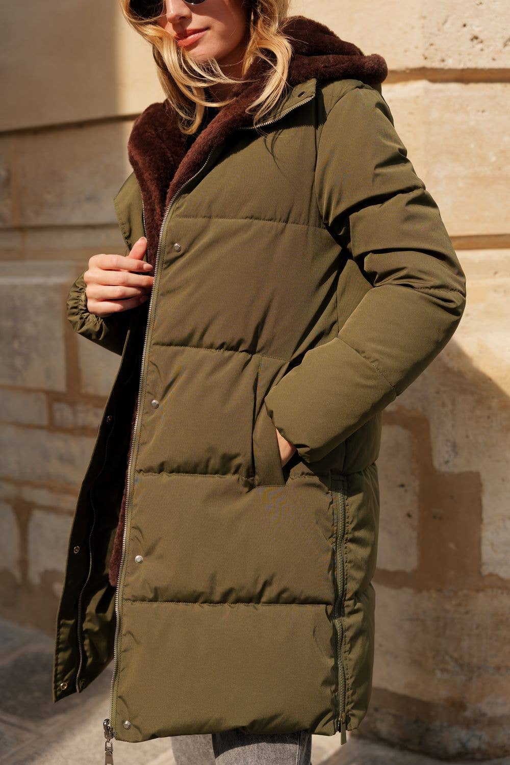 Attrait Paris – wholesale Puffer jacket – Women’s – Long waterproof down jacket with removable fur12