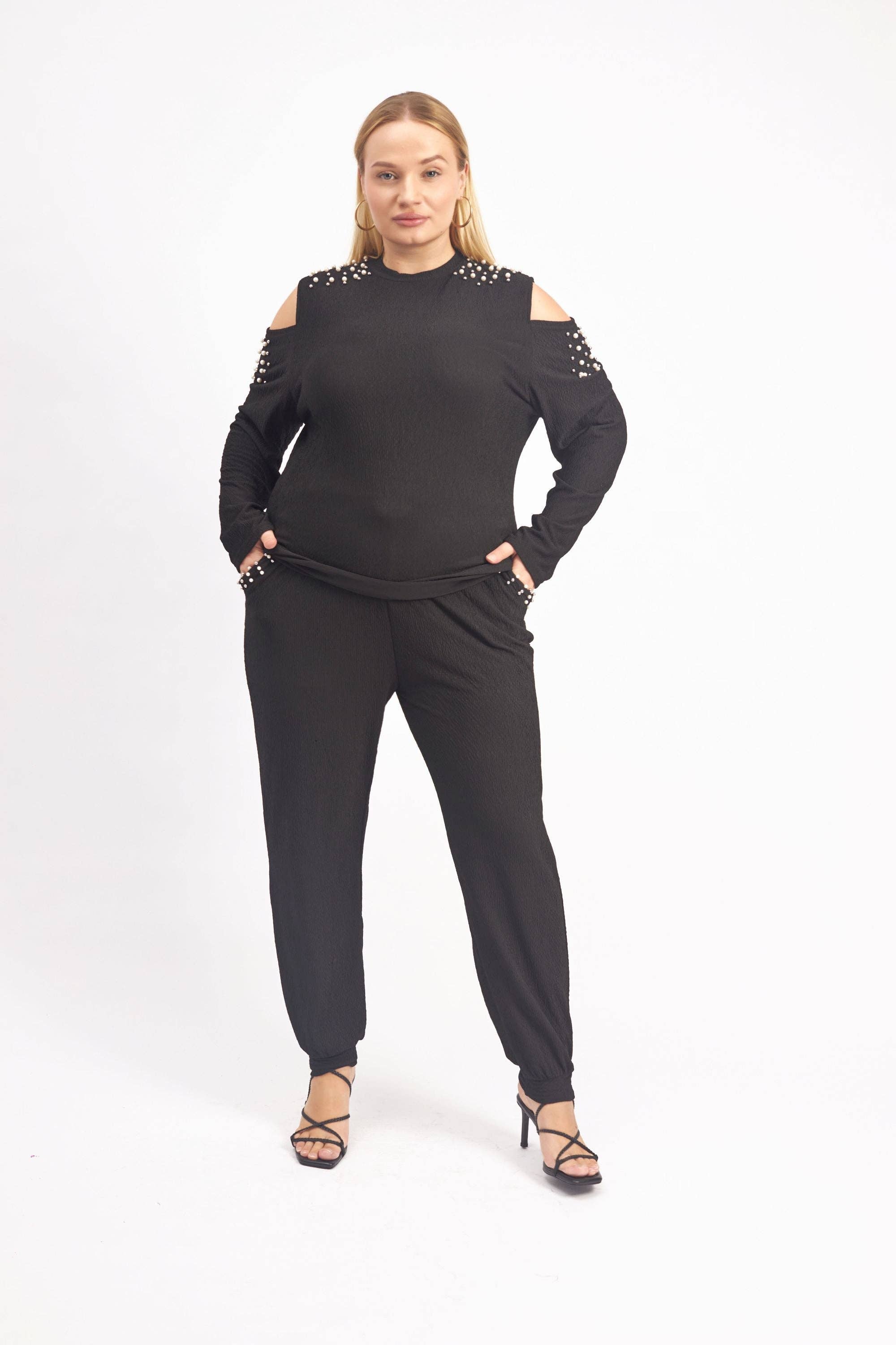 KaraChic - Vente Ensemble haut et pantalon (PAS d'intérieur) - Femme - 24029 - Ensemble 2 pièces épaules dénudées perle et manches longues2