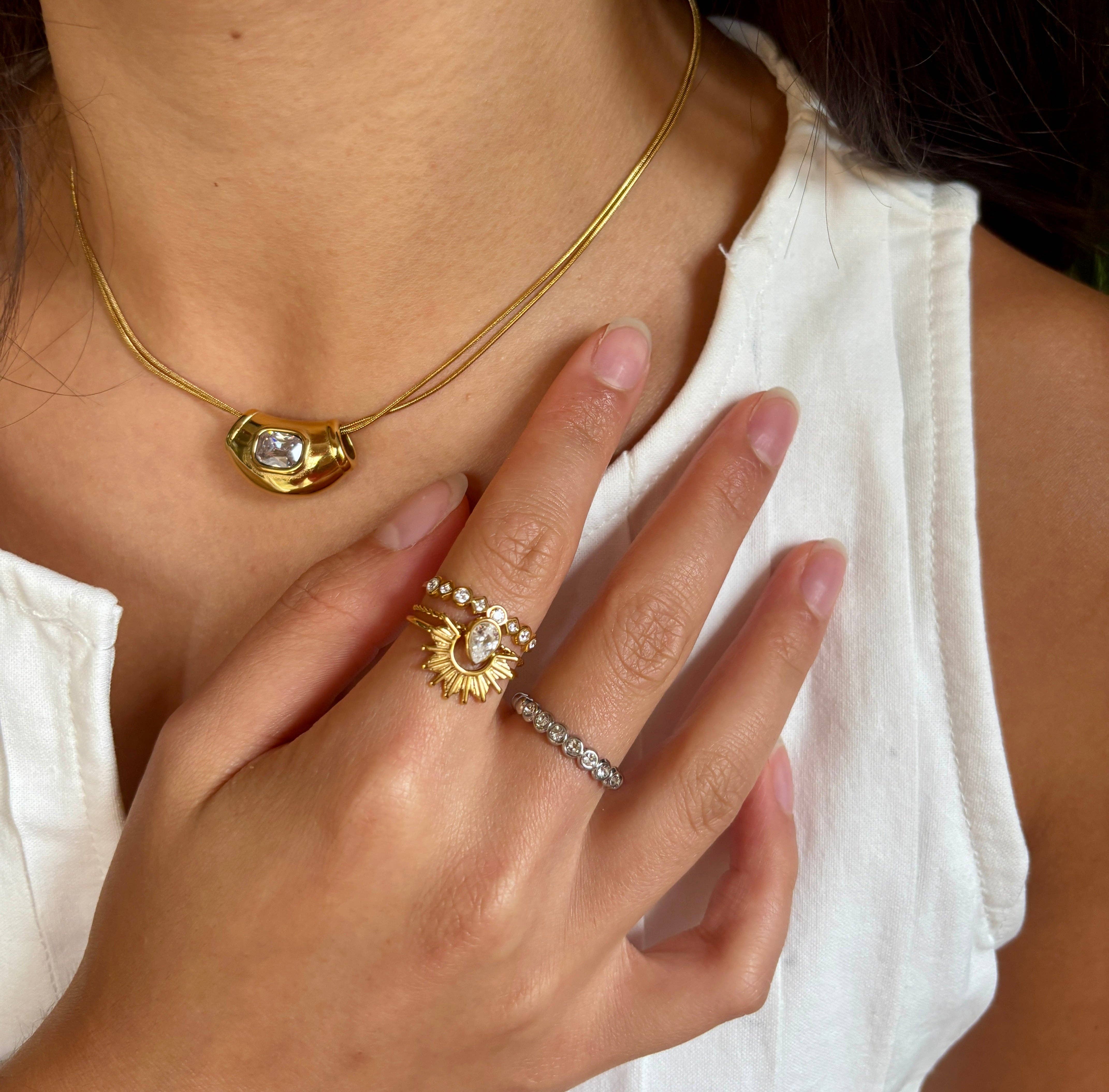 Ocean Ripples – wholesale Jewellery set – 18ct Gold Plated Cubic Zirconia Sun & Drop Stacking Ring Set3