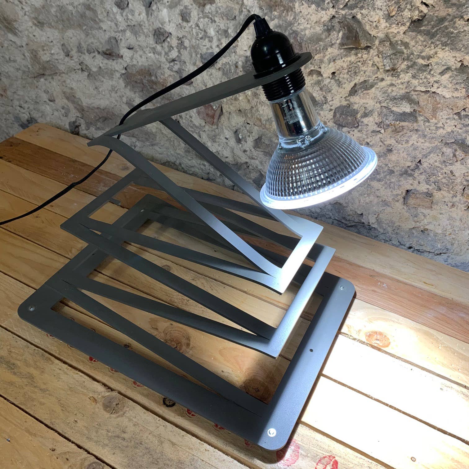 STILIC FORCE - La boutique du futur - Wholesale Accent/Desk Lamp - LAMPOGAMI XXL2