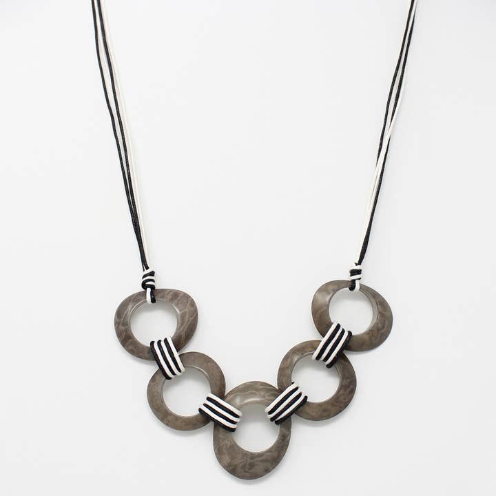 Hoops Tagua Halsband Handgjorda Fairtrade Lättvikt för wholesale av Muichic Natural Jewelry