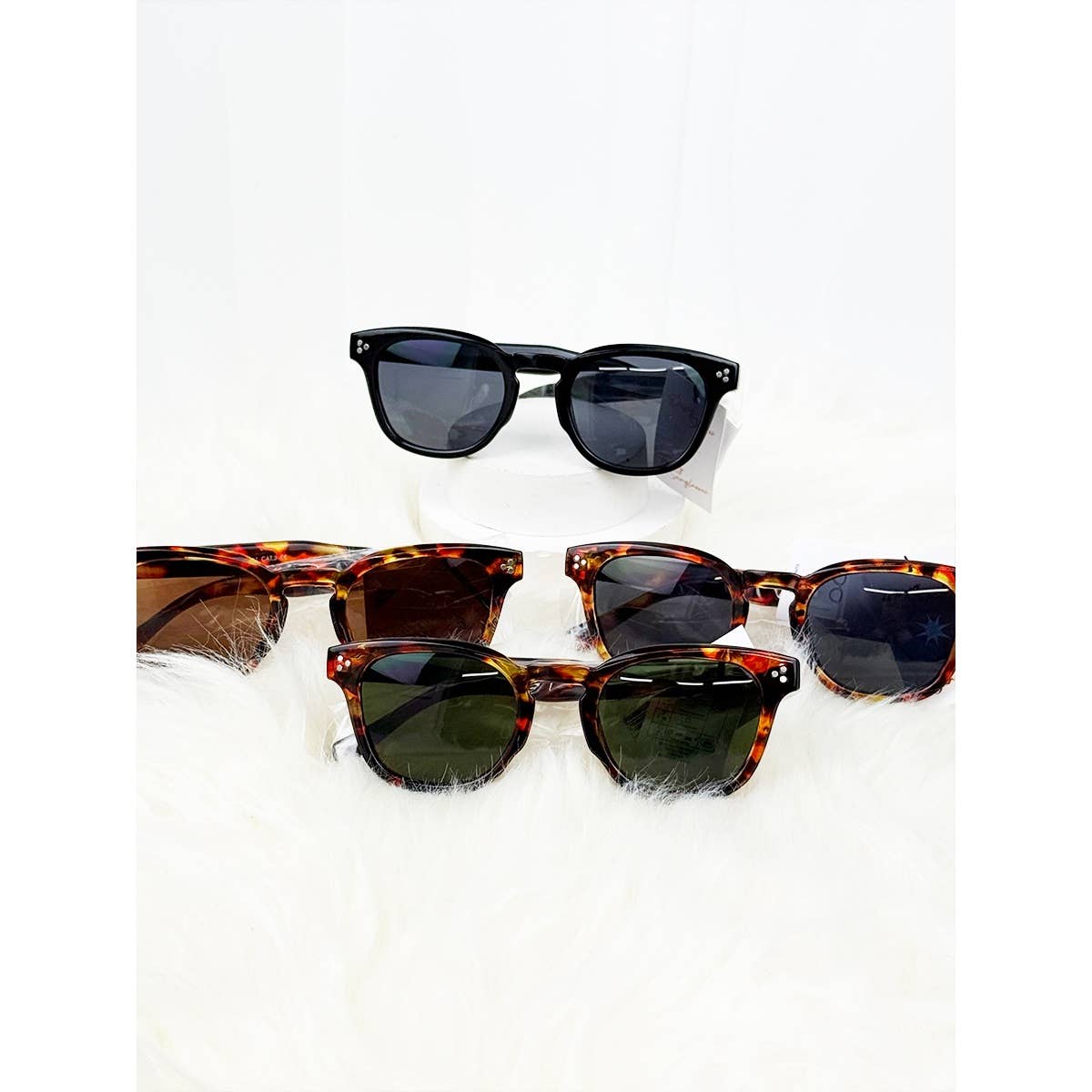 MIX COLOR Amelia Dazey Shades Fashion Sunglass for wholesale on Faire3