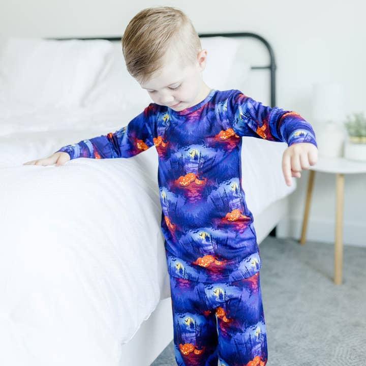 Fuld ærme pyjamasæt - Fright Night for engroshandel hos Cuddles N Giggles